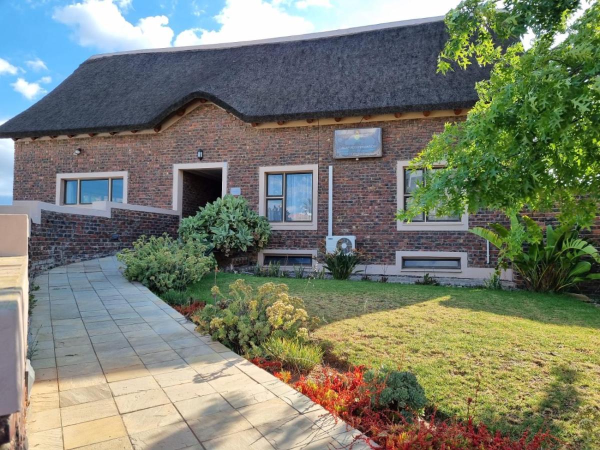 19Th Hole Golf Villa Bed And Breakfast Worcester Exterior foto