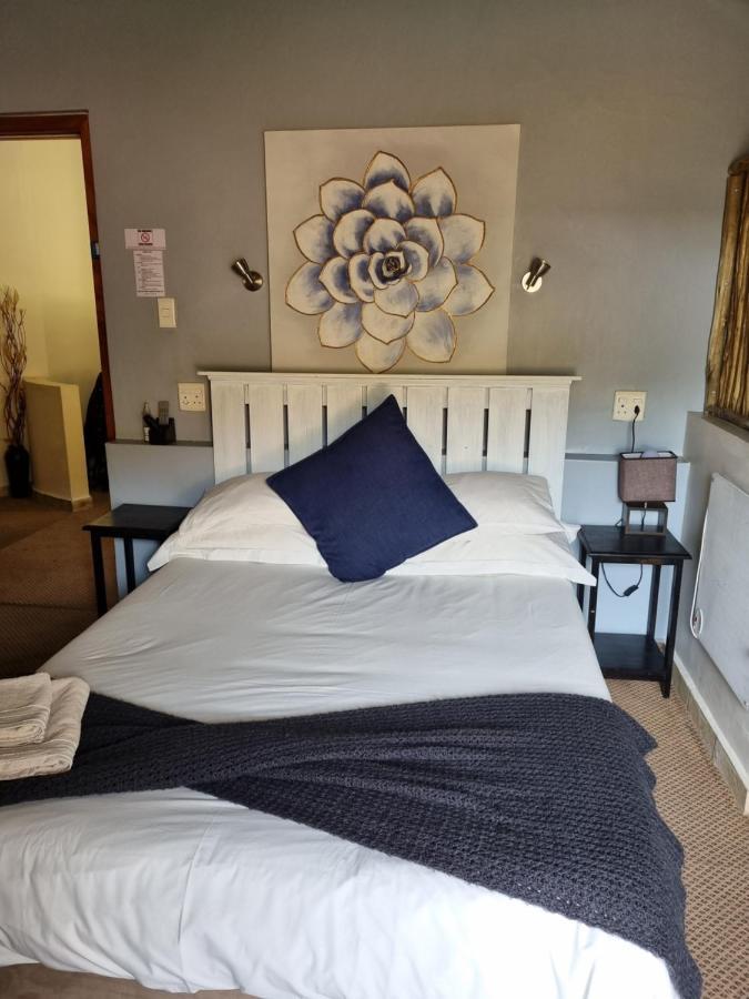19Th Hole Golf Villa Bed And Breakfast Worcester Exterior foto